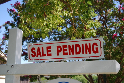 pending-home-sales-july-higher-mortgage-rates-housing-recovery-lawrence-yun