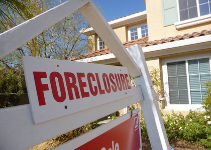 corelogic-national-foreclosure-report-december-2013-serious-delinquencies-foreclosures-housing-recovery